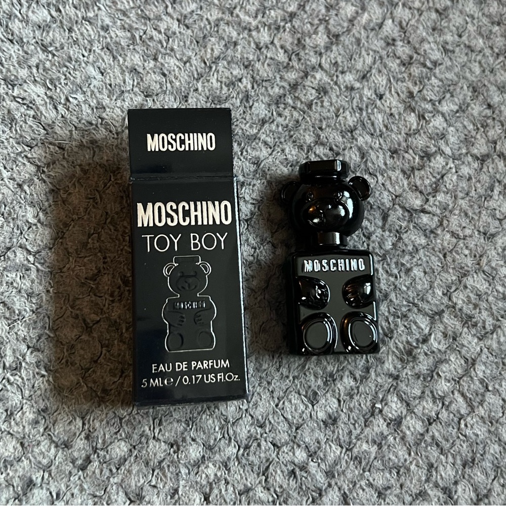 moschino toy boy